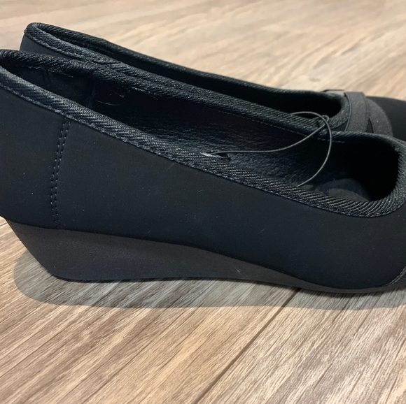 CL by Laundry Flats Size 5 1/2 - Picture 2 of 4